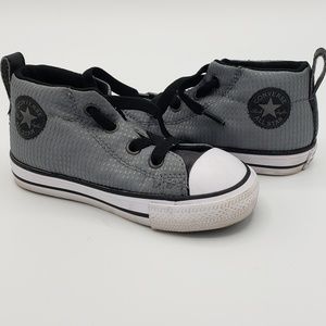 Toddler Converse Chuck Taylor Size 7
